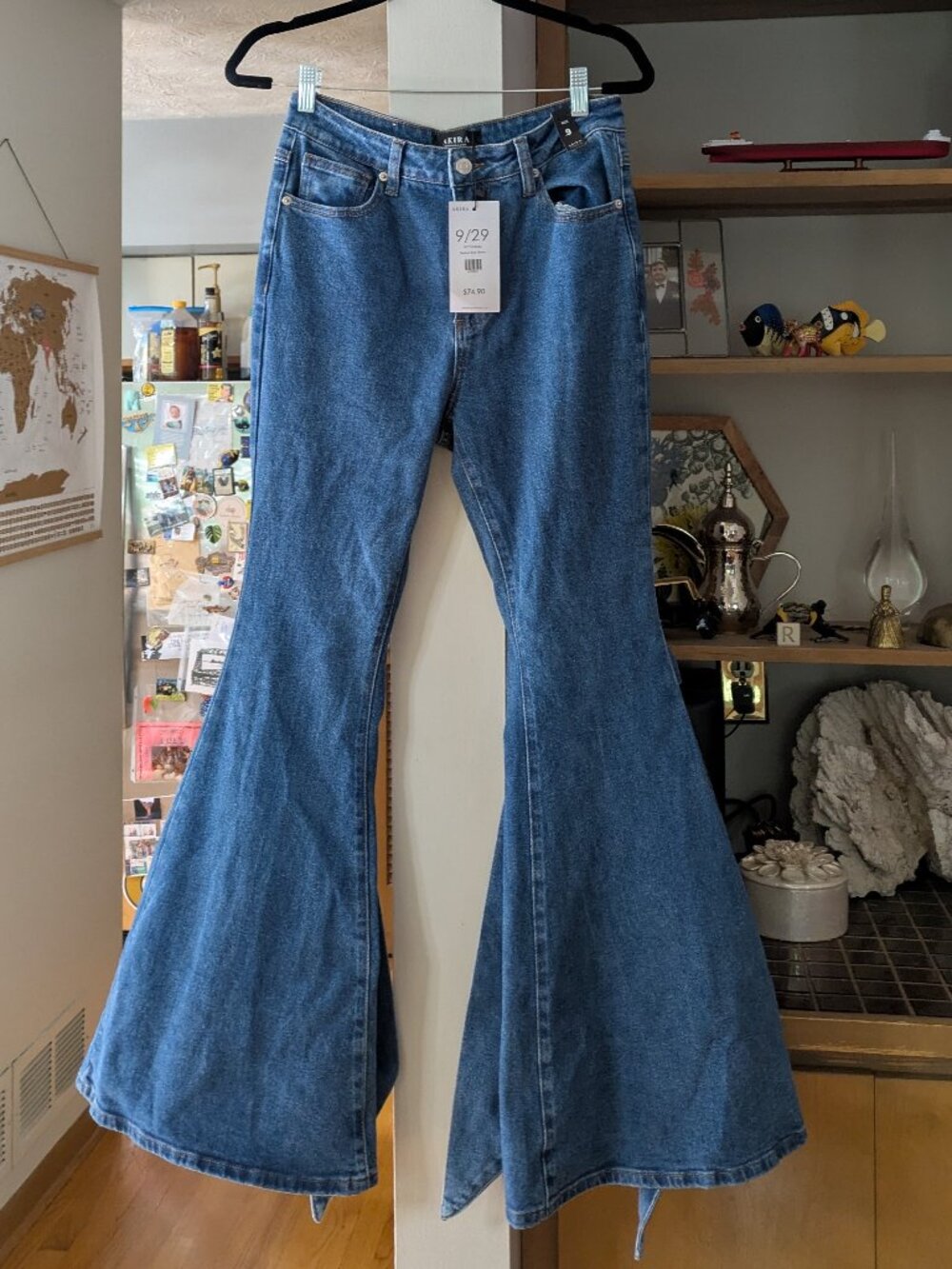 NWT AKIRA Bow Flare Jeans - Picture 4 of 5